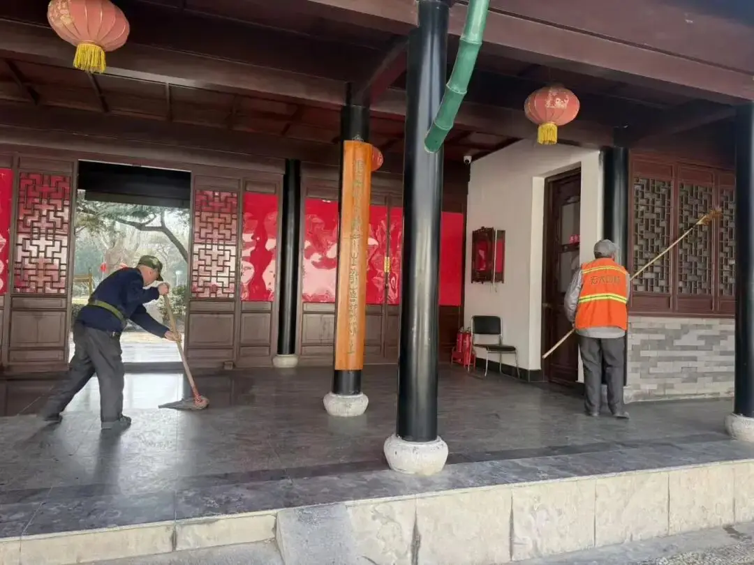 _守岁|春节守护“不打烊” 绘就整洁祥和画卷_守岁|春节守护“不打烊” 绘就整洁祥和画卷