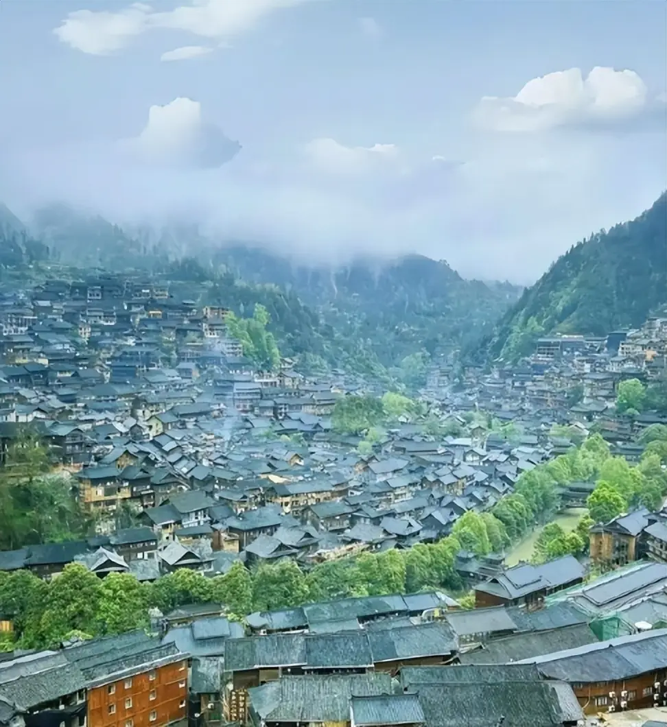 _陕西汉中小众小城，一脚跨两省，以苗乡风情和地道腊肉惊艳世人_陕西汉中小众小城，一脚跨两省，以苗乡风情和地道腊肉惊艳世人