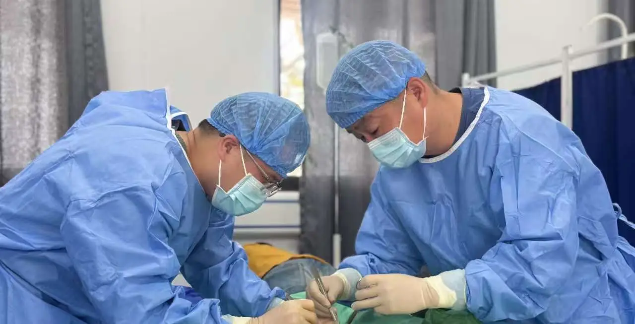 援非抗疫医疗队__援助非洲医疗队有感