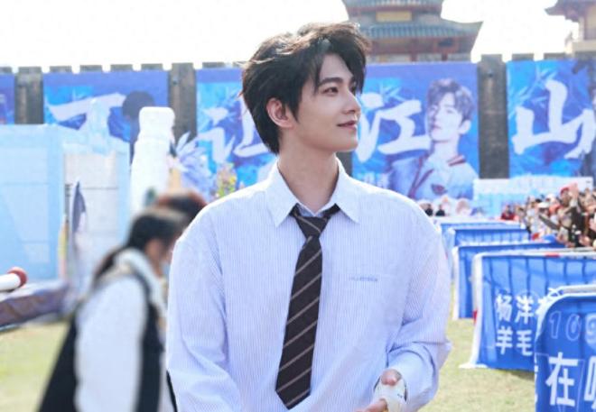 《不让江山》杨洋的高光，被拆分给男配角？女主周洁琼竟成四番__《不让江山》杨洋的高光，被拆分给男配角？女主周洁琼竟成四番