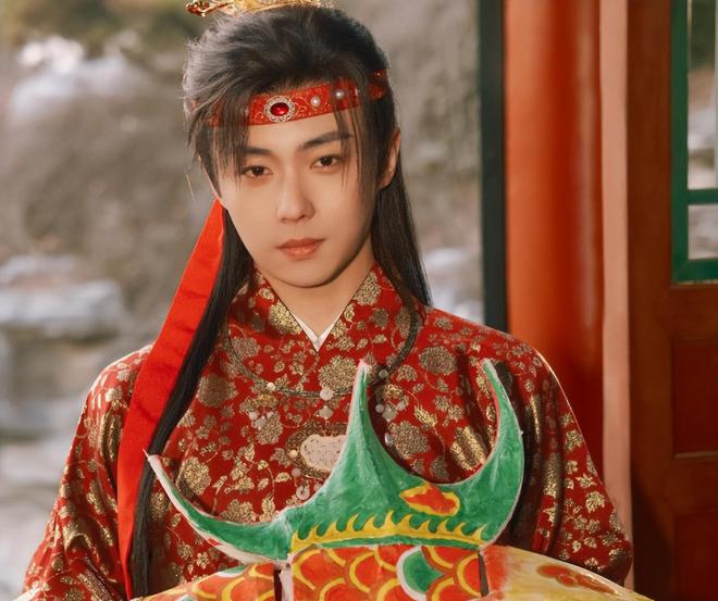 《不让江山》杨洋的高光，被拆分给男配角？女主周洁琼竟成四番__《不让江山》杨洋的高光，被拆分给男配角？女主周洁琼竟成四番