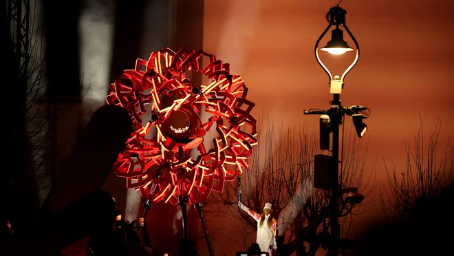 谷爱凌重伤后摘银,31岁水管工首登冬奥,她们穿的也很精彩!_谷爱凌重伤后摘银,31岁水管工首登冬奥,她们穿的也很精彩!_