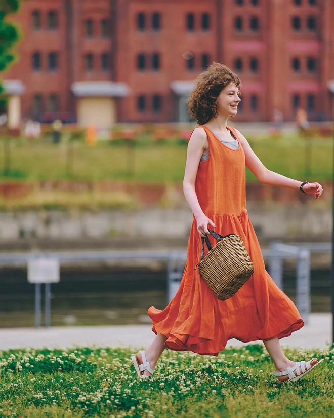 谷爱凌重伤后摘银,31岁水管工首登冬奥,她们穿的也很精彩!__谷爱凌重伤后摘银,31岁水管工首登冬奥,她们穿的也很精彩!