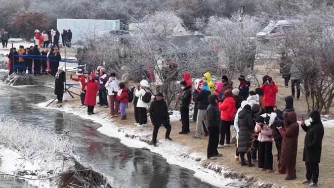 新华视点|从“冰天雪地”到“文旅高地”:青海冬季旅游“冷资源”实现“热转化”_新华视点|从“冰天雪地”到“文旅高地”:青海冬季旅游“冷资源”实现“热转化”_