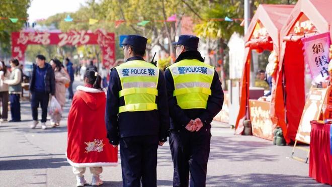 圆满收官!横沙马年新春集市,智能与古风共绘岛上年味新篇章__圆满收官!横沙马年新春集市,智能与古风共绘岛上年味新篇章