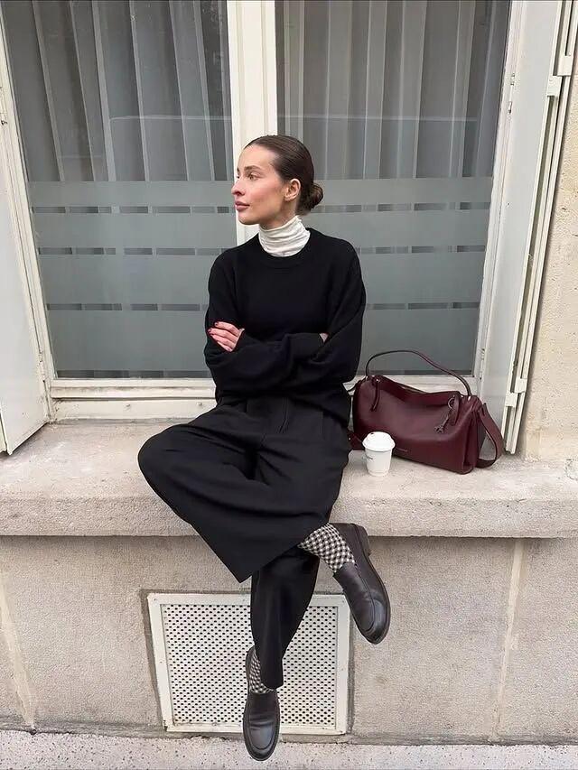 小黑鞋搭配什么裤子夏天_小黑鞋的搭配_