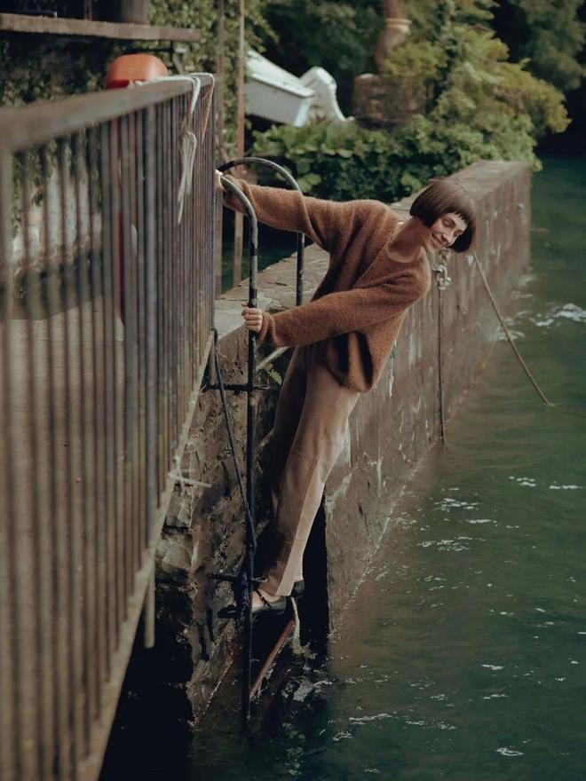 小黑鞋的搭配_小黑鞋搭配什么裤子夏天_