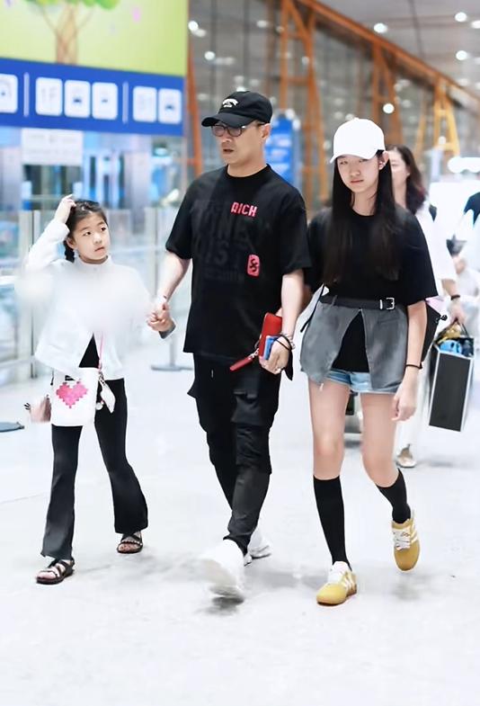 皮肤黝黑美女__皮肤黝黑怎么办