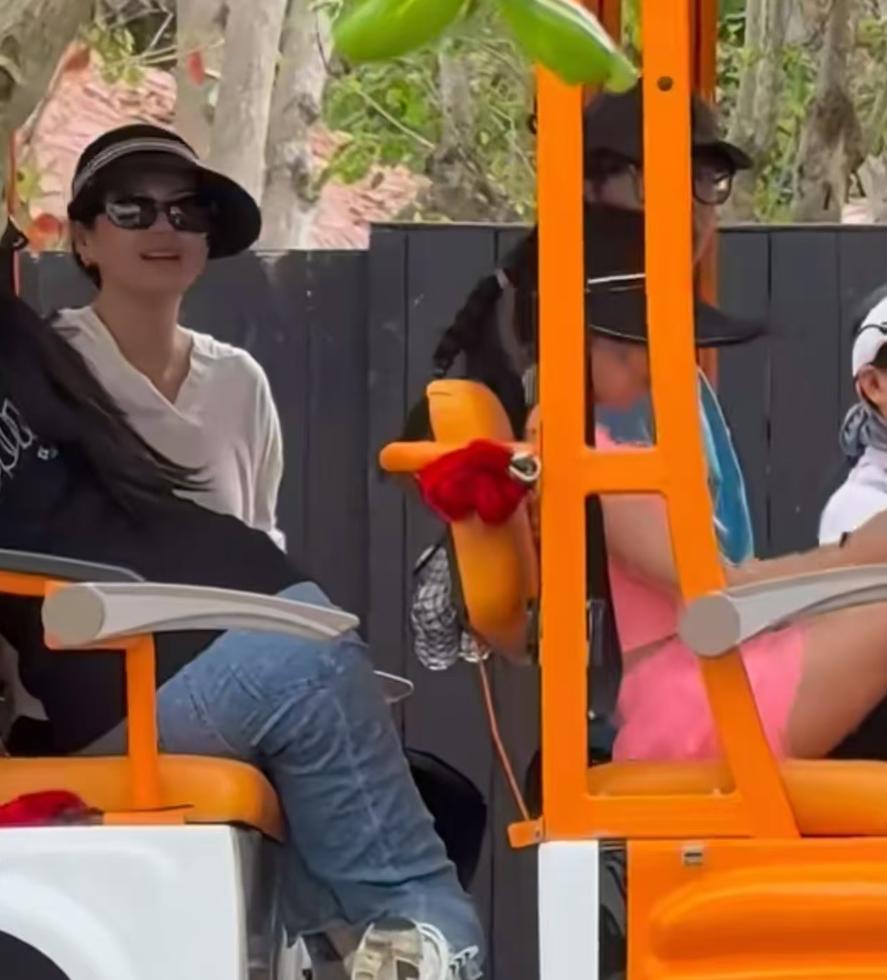 皮肤黝黑美女_皮肤黝黑怎么办_