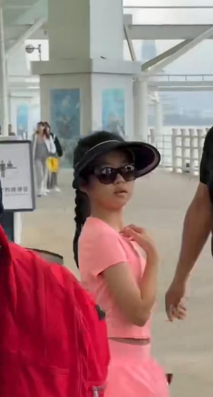 皮肤黝黑美女__皮肤黝黑怎么办