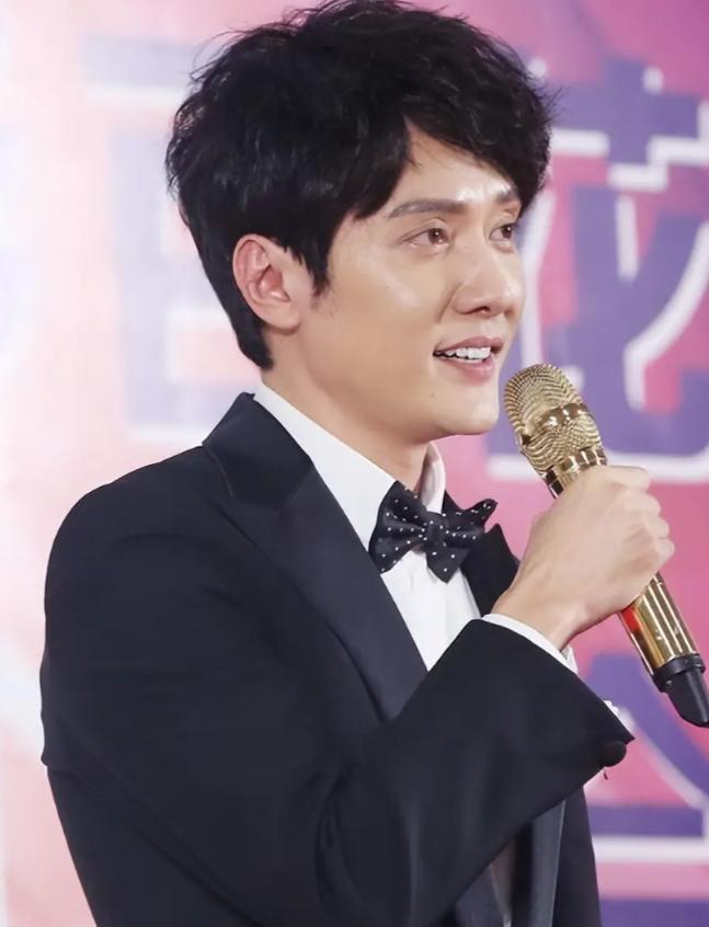 赵丽颖离婚后高调_赵丽颖离婚后首露面_