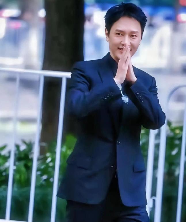 赵丽颖离婚后首露面__赵丽颖离婚后高调