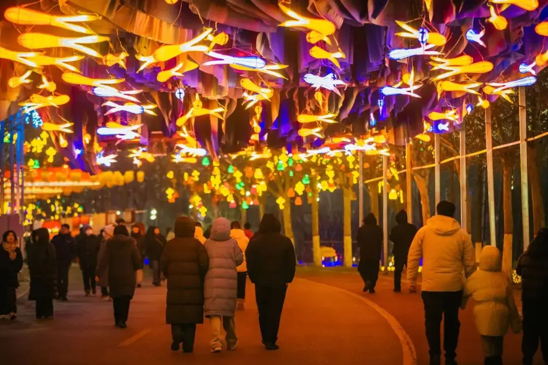 做激光近视好吗__蜂巢蜜有乳腺增生可以吃吗