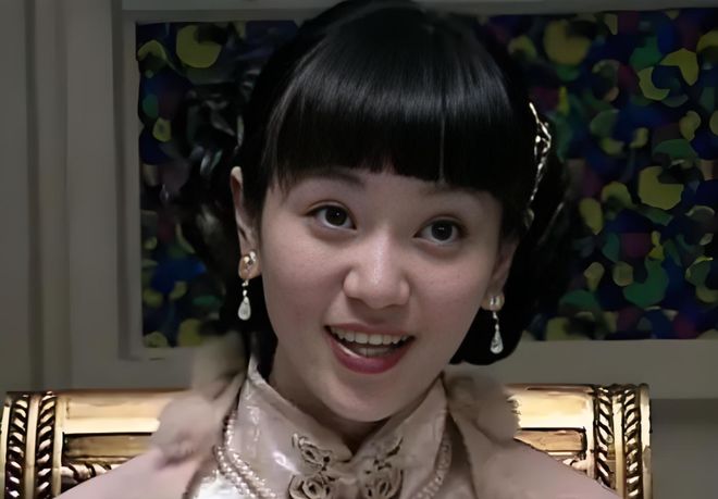 《潜伏》马太太问翠平床事如何:看似八卦,实则是场致命试探_《潜伏》马太太问翠平床事如何:看似八卦,实则是场致命试探_