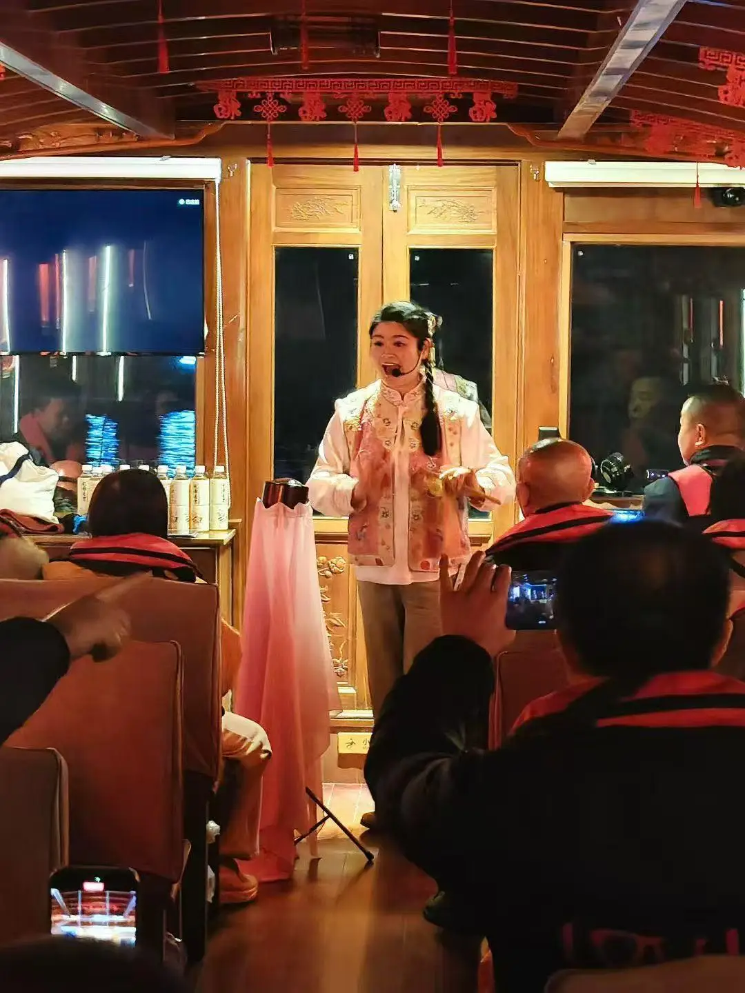 _众王驾到有第二部吗什么时候_隐隐作痛怎么写