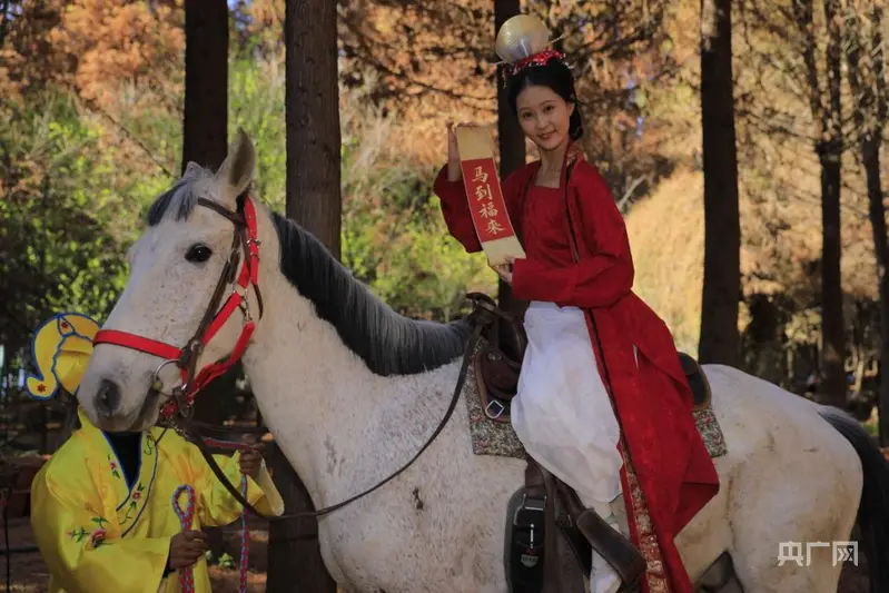 万界法神动画下载_冷风扇水箱放多少水_