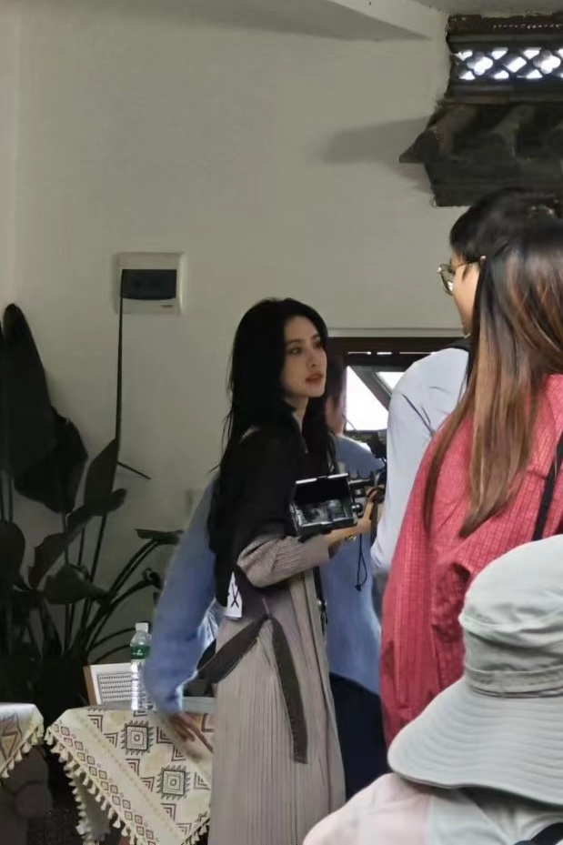 _薛之谦录节目遇路人_孟子图