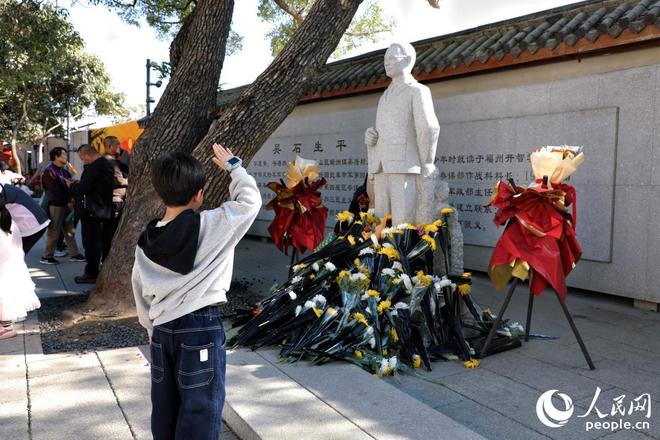 新春走基层丨在螺洲古镇偶遇本地“向导”__新春走基层丨在螺洲古镇偶遇本地“向导”