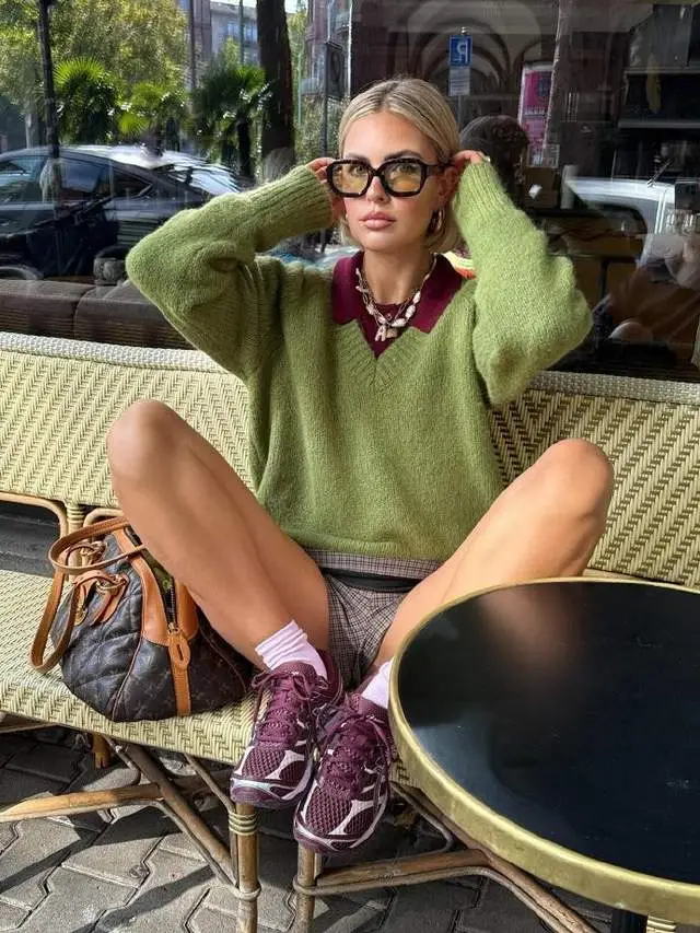 黑白色秋冬穿搭_黑白色彩搭配解说_