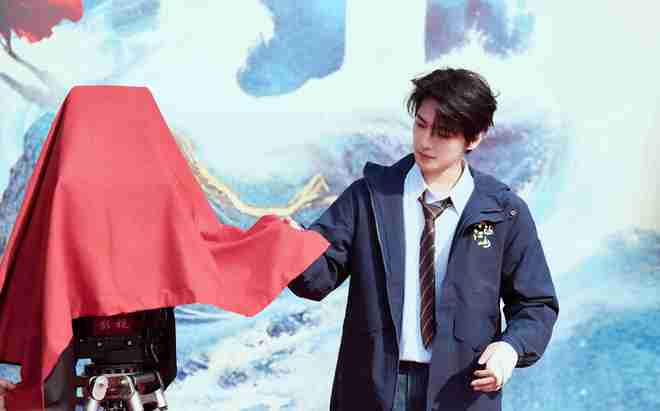 从娱乐圈权力体系来看,为什么顶流如杨洋、杨紫都逃不过阴阳剧本