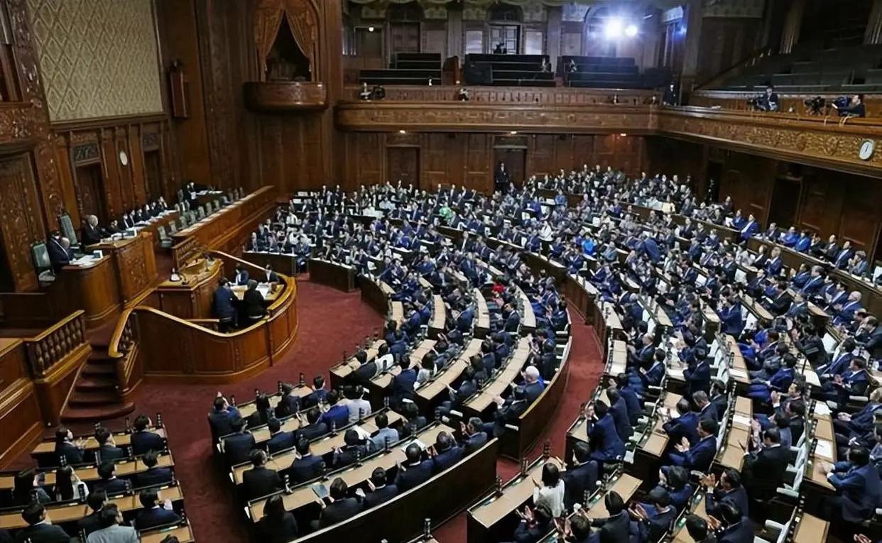 百货大楼视频_百货大楼为什么倒闭_