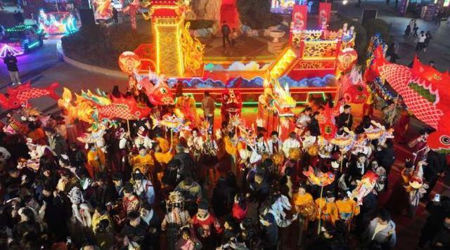 “西安年·最中国”西咸答卷：文旅融合燃动新春，央媒聚焦彰显发展动能_“西安年·最中国”西咸答卷：文旅融合燃动新春，央媒聚焦彰显发展动能_