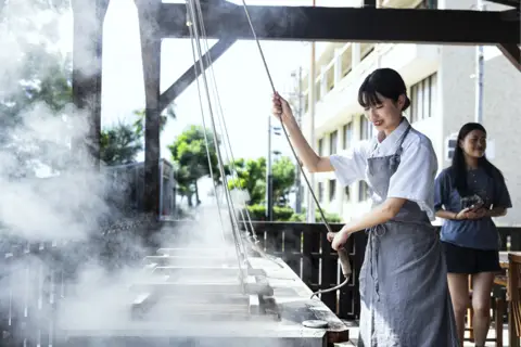 火山旅游资源_火山旅事业_