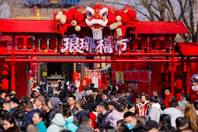 琅琊古城春节纳客65.8万人次！《国士·捍山河》燃爆文旅市场__琅琊古城春节纳客65.8万人次！《国士·捍山河》燃爆文旅市场