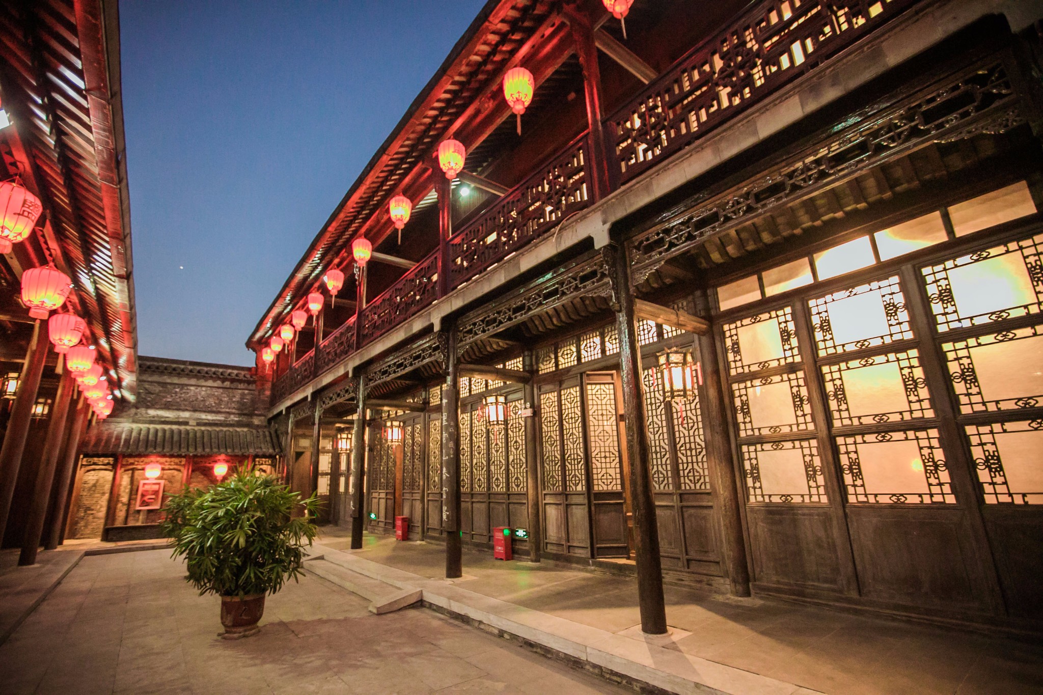 烟花三月的扬州_烟花三月下扬州的扬州是指_