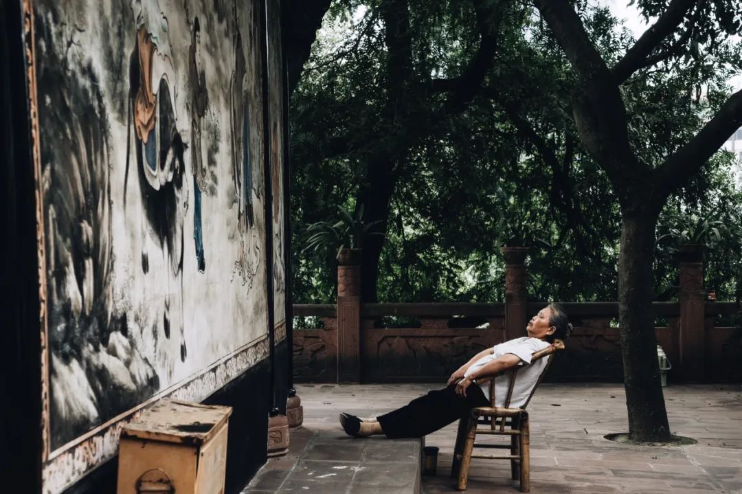 _后座可以放平能躺人的汽车_学榜样争先锋心得体会