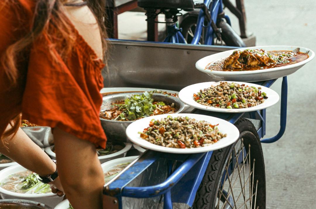 _后座可以放平能躺人的汽车_学榜样争先锋心得体会