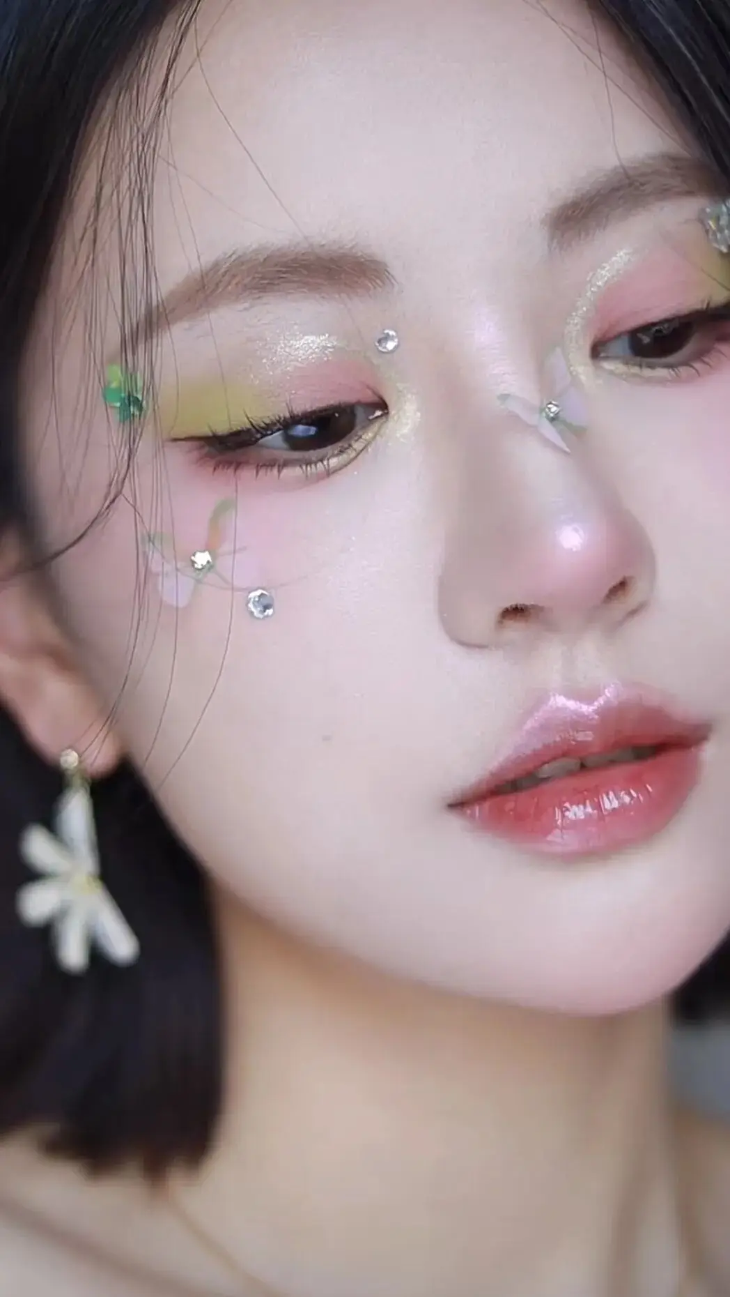 _春节都过完了，你还没化花神妆吗？_春节都过完了，你还没化花神妆吗？