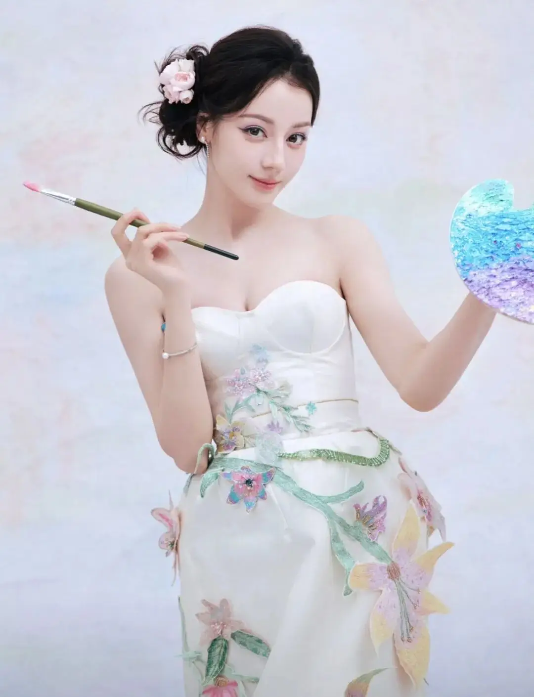 春节都过完了，你还没化花神妆吗？__春节都过完了，你还没化花神妆吗？