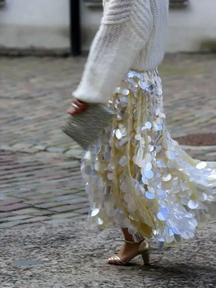 赵丽颖穿什么裙子上热搜了__赵丽颖穿得又帅又酷