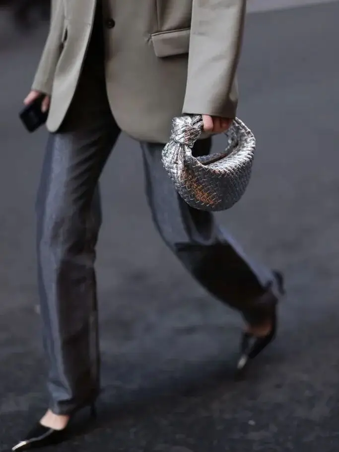 赵丽颖穿得又帅又酷__赵丽颖穿什么裙子上热搜了