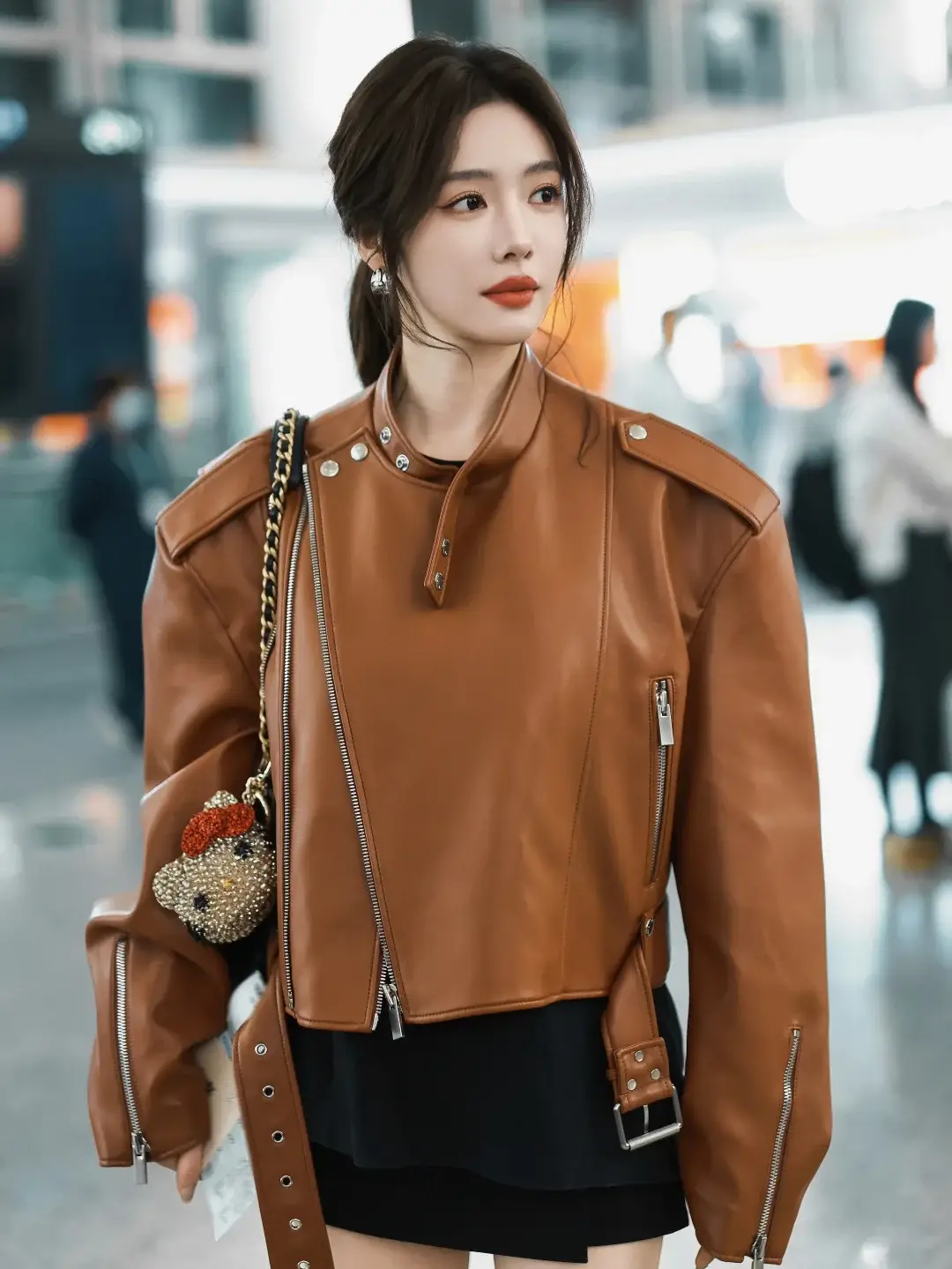 _赵丽颖穿什么裙子上热搜了_赵丽颖穿得又帅又酷