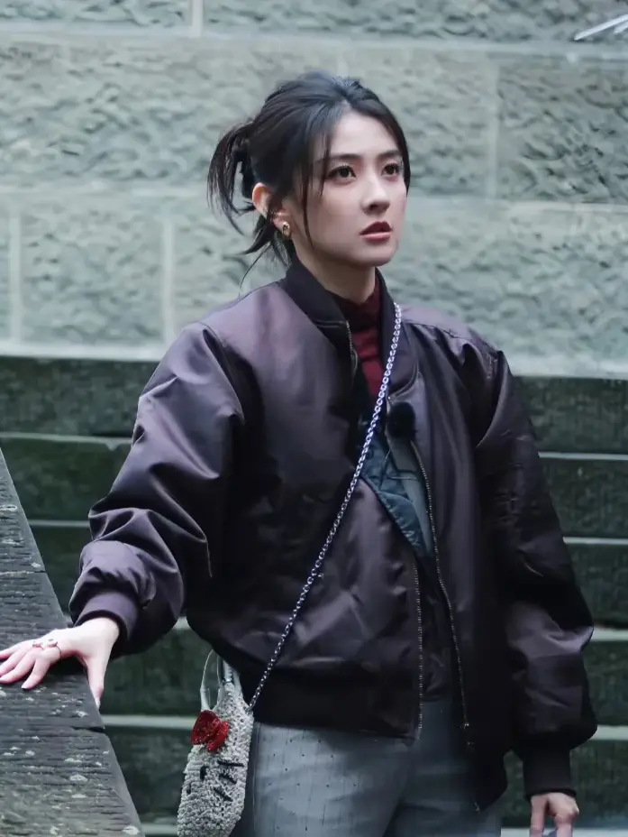 _赵丽颖穿得又帅又酷_赵丽颖穿什么裙子上热搜了