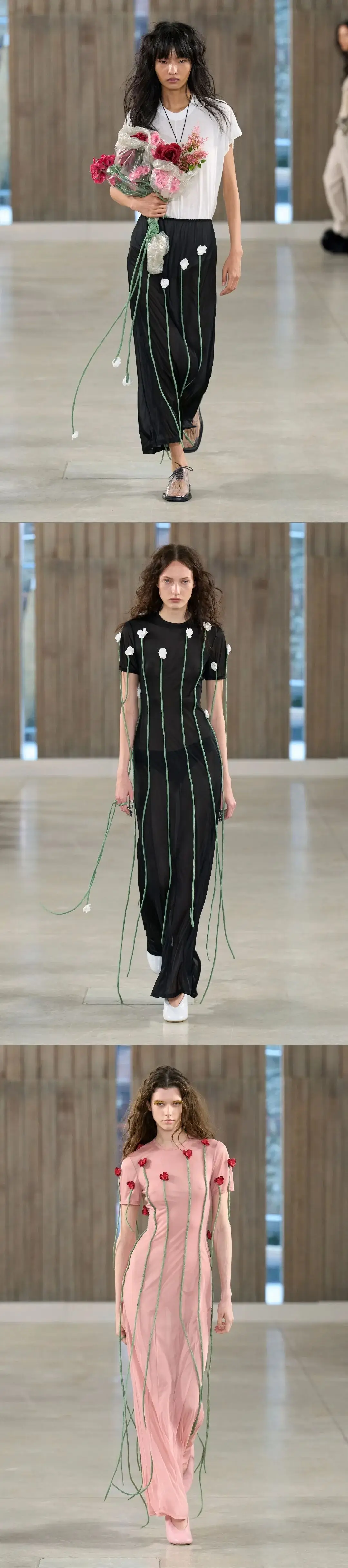 _荒诞里藏哲思,平凡中造奢华|Moschino 2026春夏秀场_荒诞里藏哲思,平凡中造奢华|Moschino 2026春夏秀场