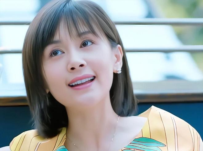 _看完四集《玫瑰丛生》,我想说:中国都市剧的大门被刘宇宁踹烂了_看完四集《玫瑰丛生》,我想说:中国都市剧的大门被刘宇宁踹烂了