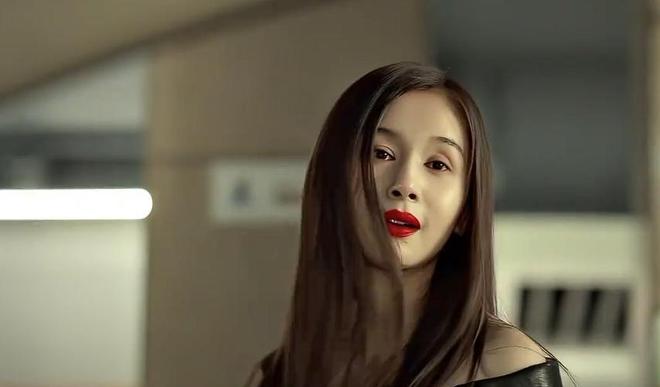 看完四集《玫瑰丛生》,我想说:中国都市剧的大门被刘宇宁踹烂了_看完四集《玫瑰丛生》,我想说:中国都市剧的大门被刘宇宁踹烂了_