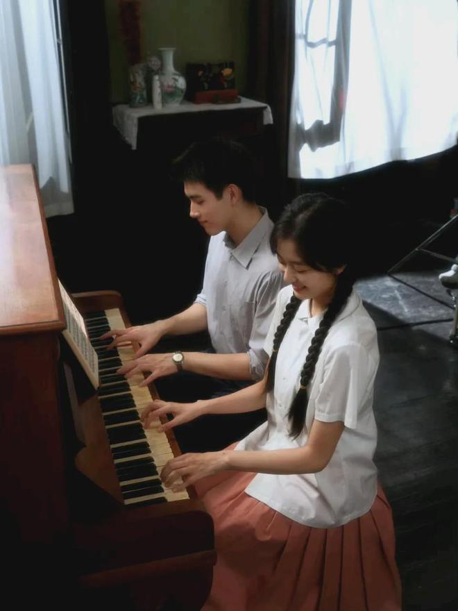 _《纯真年代的爱情》6美女颜值排名:李书漫第4郭晓婷第2,她第一_《纯真年代的爱情》6美女颜值排名:李书漫第4郭晓婷第2,她第一