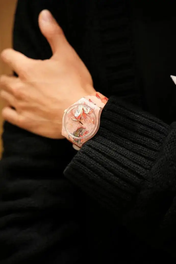 _谷爱凌夺冠戴万国金表，胡兵时装周戴宝珀！马年戴什么表？_谷爱凌夺冠戴万国金表，胡兵时装周戴宝珀！马年戴什么表？