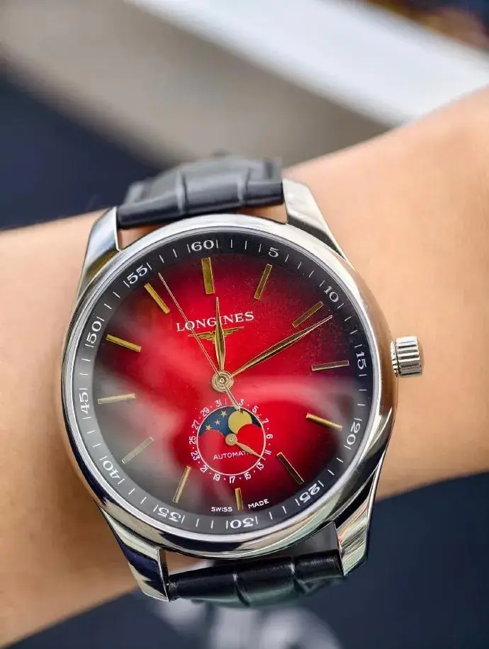 谷爱凌夺冠戴万国金表，胡兵时装周戴宝珀！马年戴什么表？_谷爱凌夺冠戴万国金表，胡兵时装周戴宝珀！马年戴什么表？_