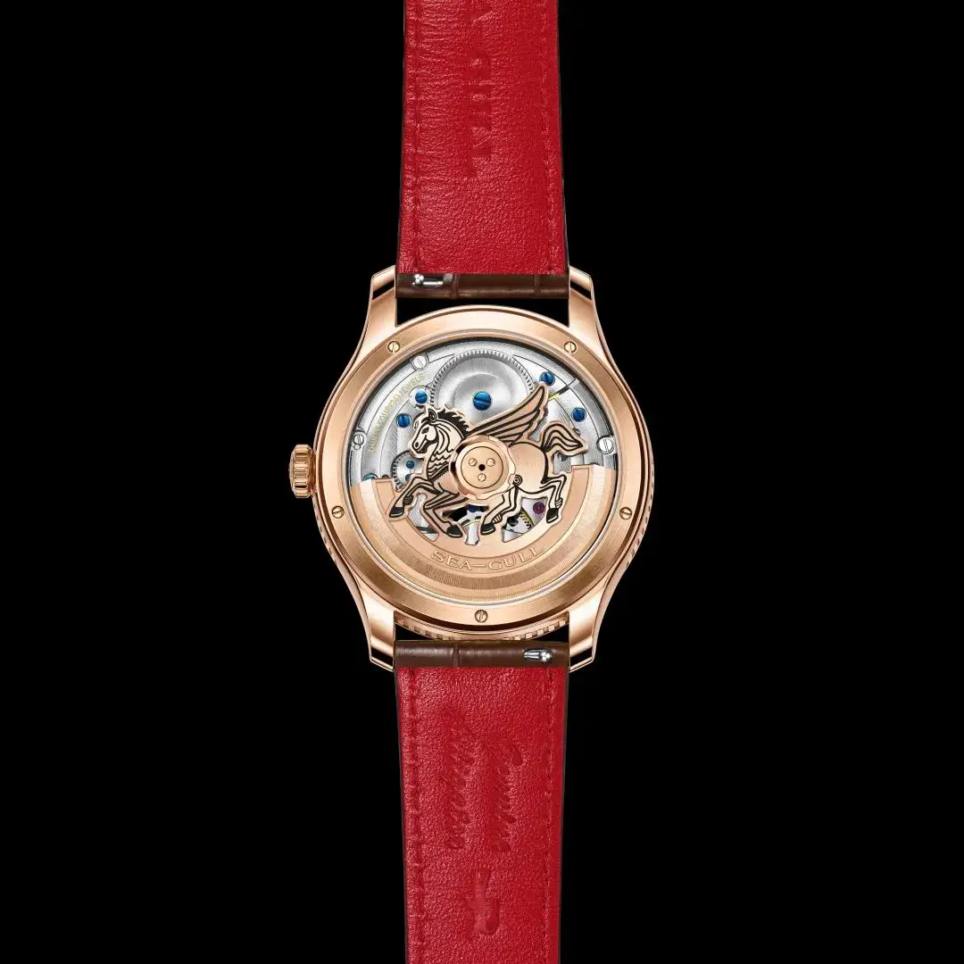 谷爱凌夺冠戴万国金表，胡兵时装周戴宝珀！马年戴什么表？_谷爱凌夺冠戴万国金表，胡兵时装周戴宝珀！马年戴什么表？_