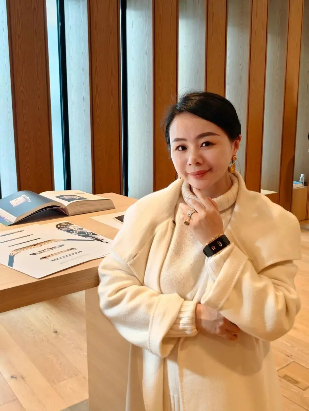 谷爱凌夺冠戴万国金表，胡兵时装周戴宝珀！马年戴什么表？_谷爱凌夺冠戴万国金表，胡兵时装周戴宝珀！马年戴什么表？_