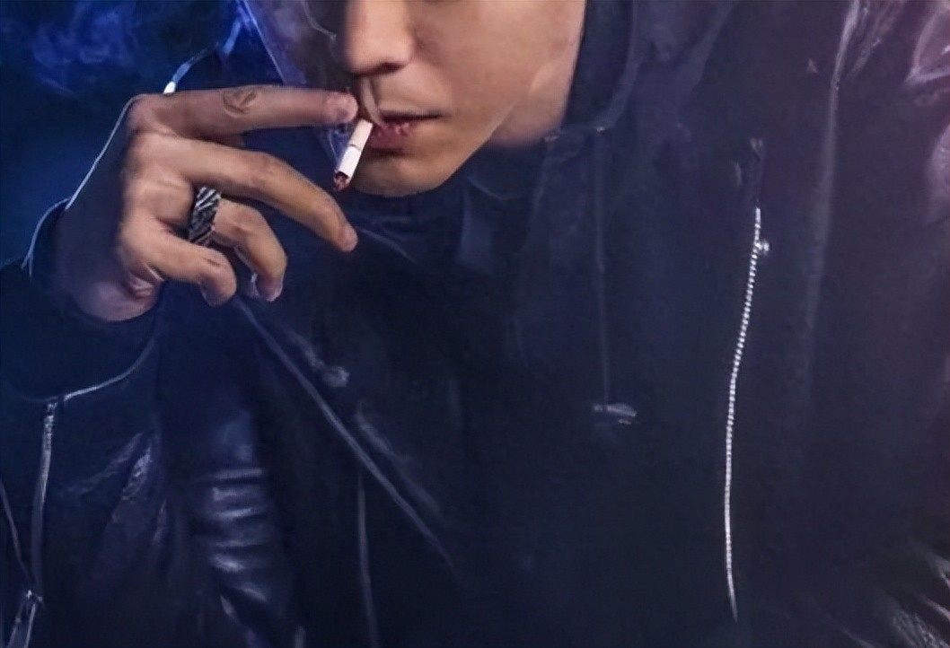 讲一个“个性女星”玩得太猛塌房的瓜!