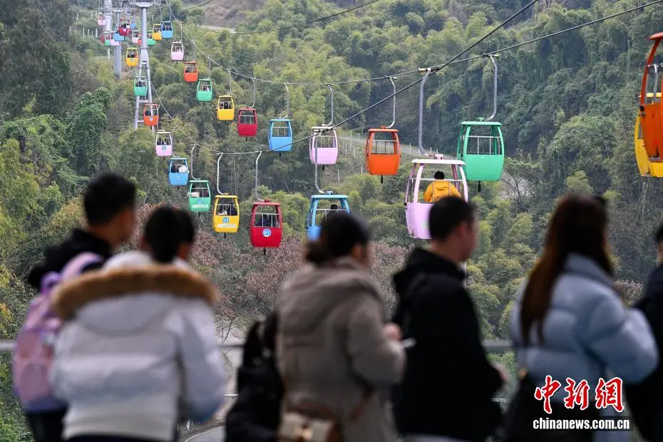 重庆空中栈道_重庆空中缆车_