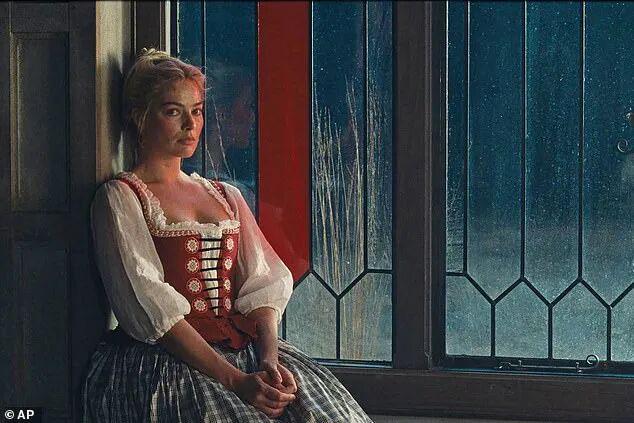 《呼啸山庄》新片翻车？原著家族又被扒，虐狗又吸毒！__《呼啸山庄》新片翻车？原著家族又被扒，虐狗又吸毒！