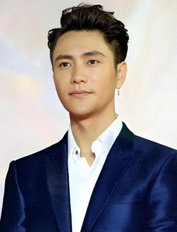 与董洁牵手同框仅1个月，50岁陈坤现状曝光，网友：一点都不意外