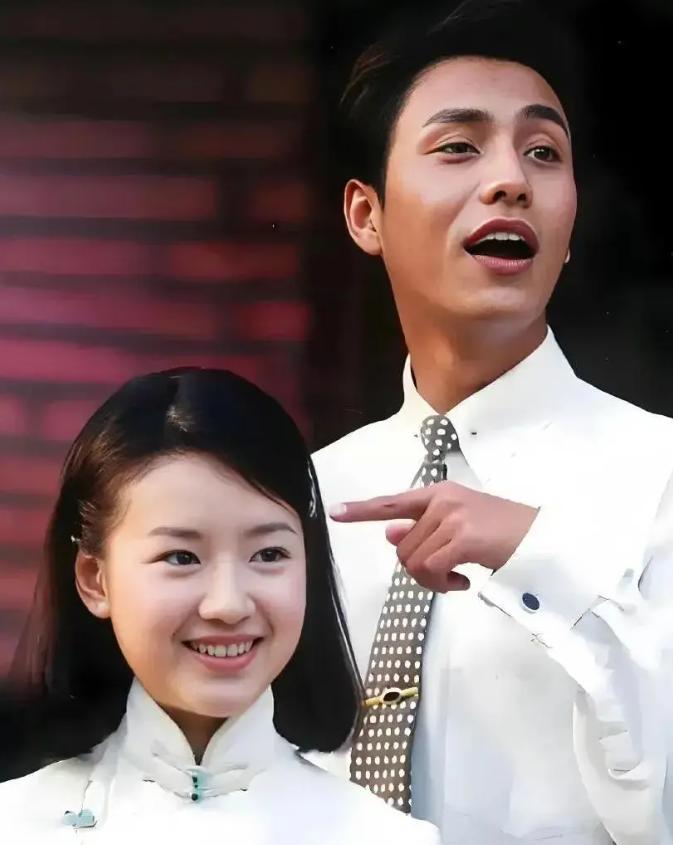 _陈坤董洁综艺_陈坤牵手